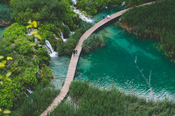 Quels sont les meilleurs conseils pour une randonnée autour des lacs de Plitvice en Croatie ?